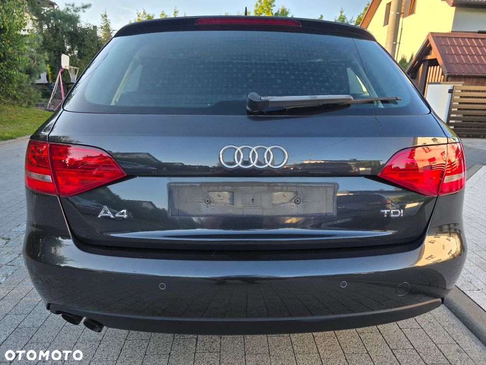 Audi A4 Avant - 11