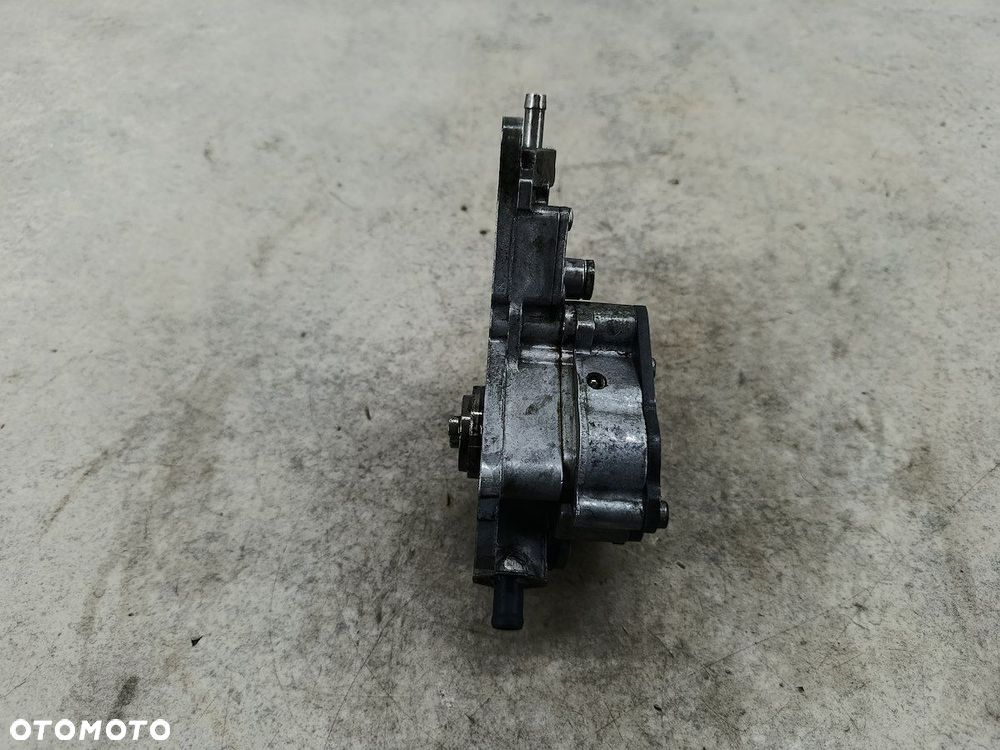 POMPA VACUM VW PASSAT B6 038145209H  LUK 2.0 TDI - 1