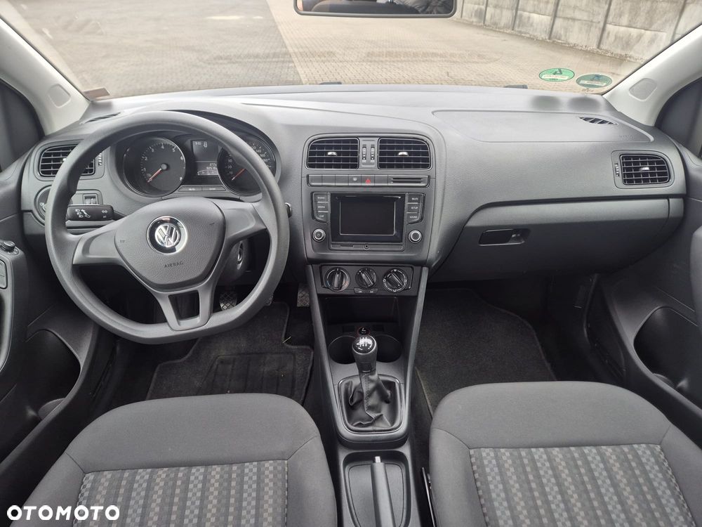 Volkswagen Polo - 13