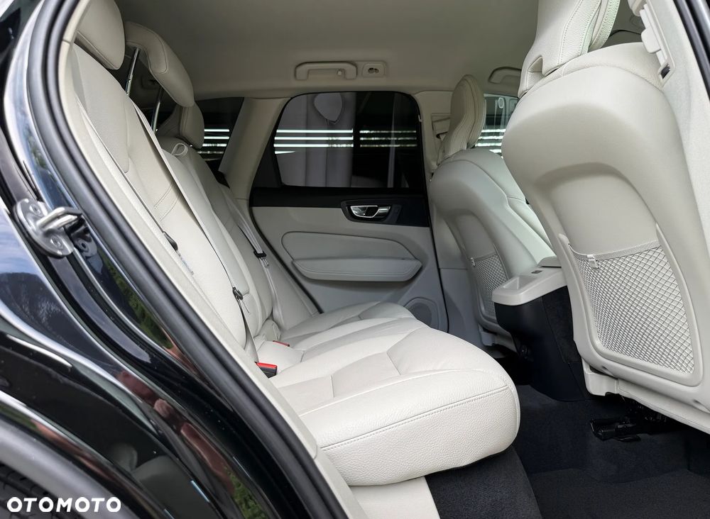 Volvo XC 60 B4 D AWD Geartronic Inscription - 12