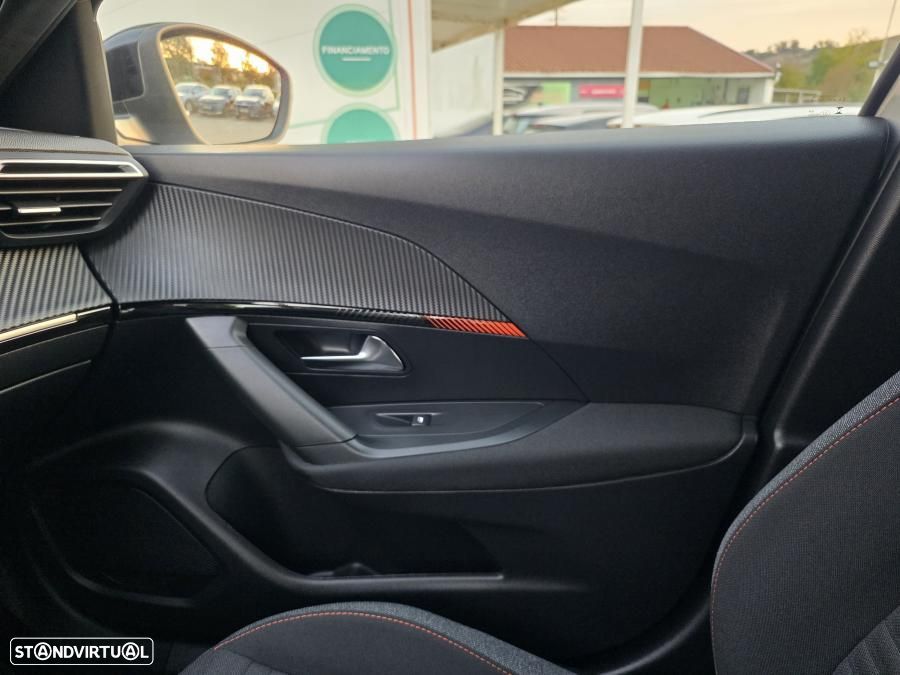 Peugeot e-2008 50 kWh Active Pack - 39