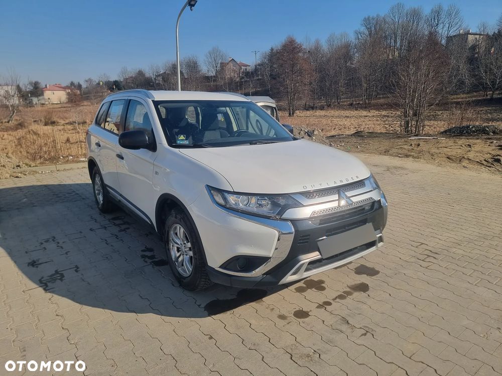 Mitsubishi Outlander - 4