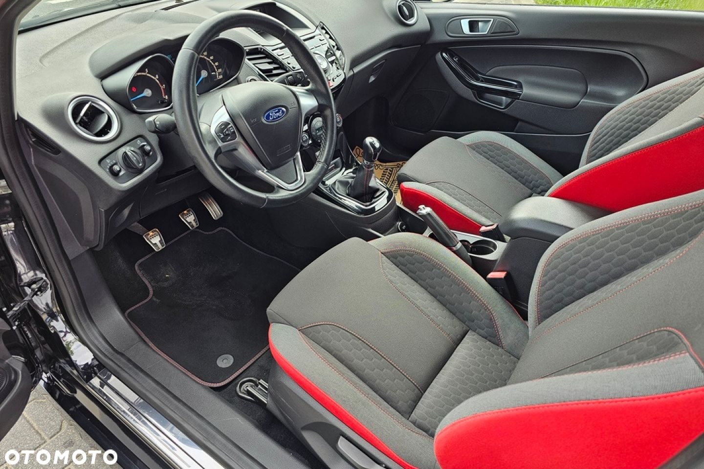 Ford Fiesta - 15