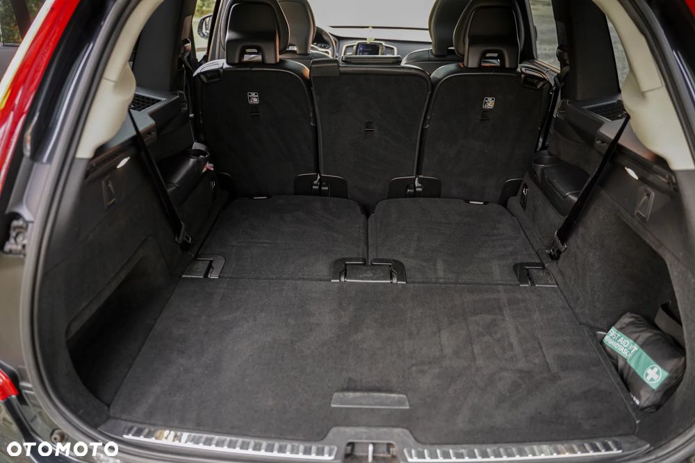 Volvo XC 90 D5 SCR AWD Inscription 7os - 18