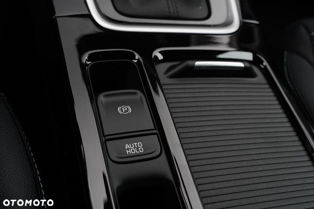 Kia XCeed 1.6 T-GDI Tribute DCT - 28