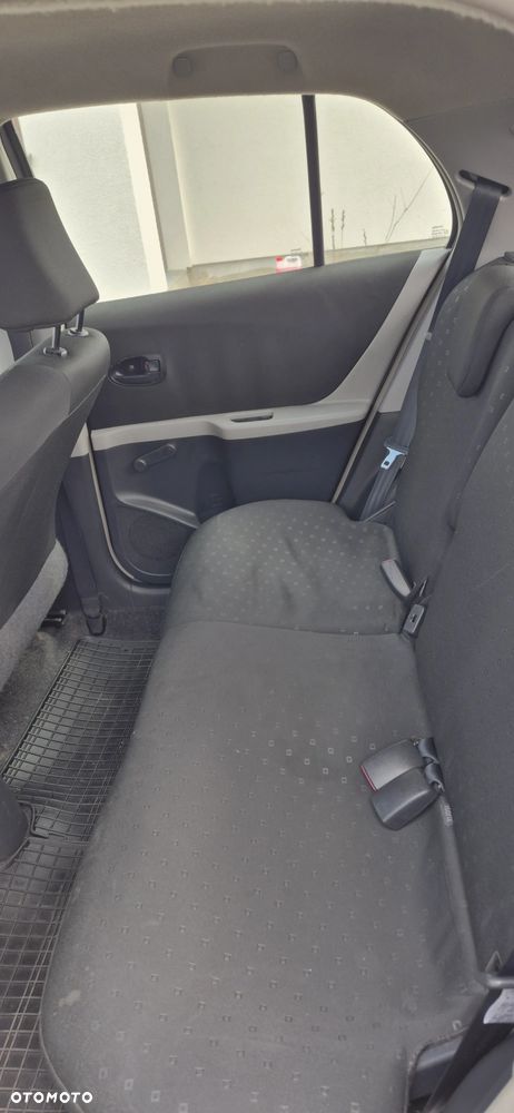 Toyota Yaris 1.3 VVT-i Luna - 18