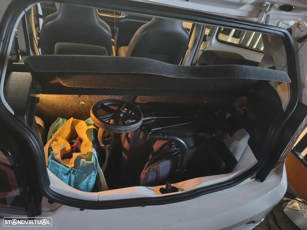 VW Up! move - 14