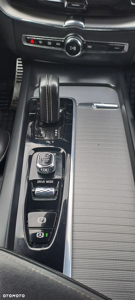 Volvo XC 60 D4 R-Design - 14