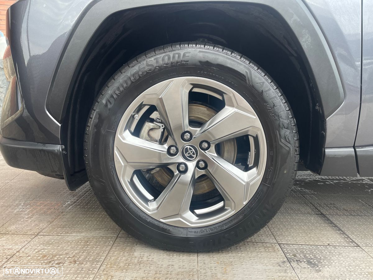 Toyota RAV4 - 16