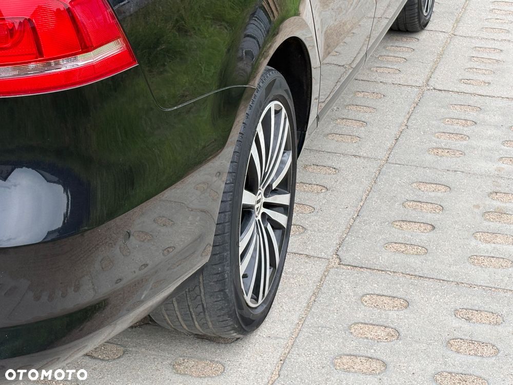 Volkswagen Passat 2.0 TDI BlueMotion Technology Highline - 13