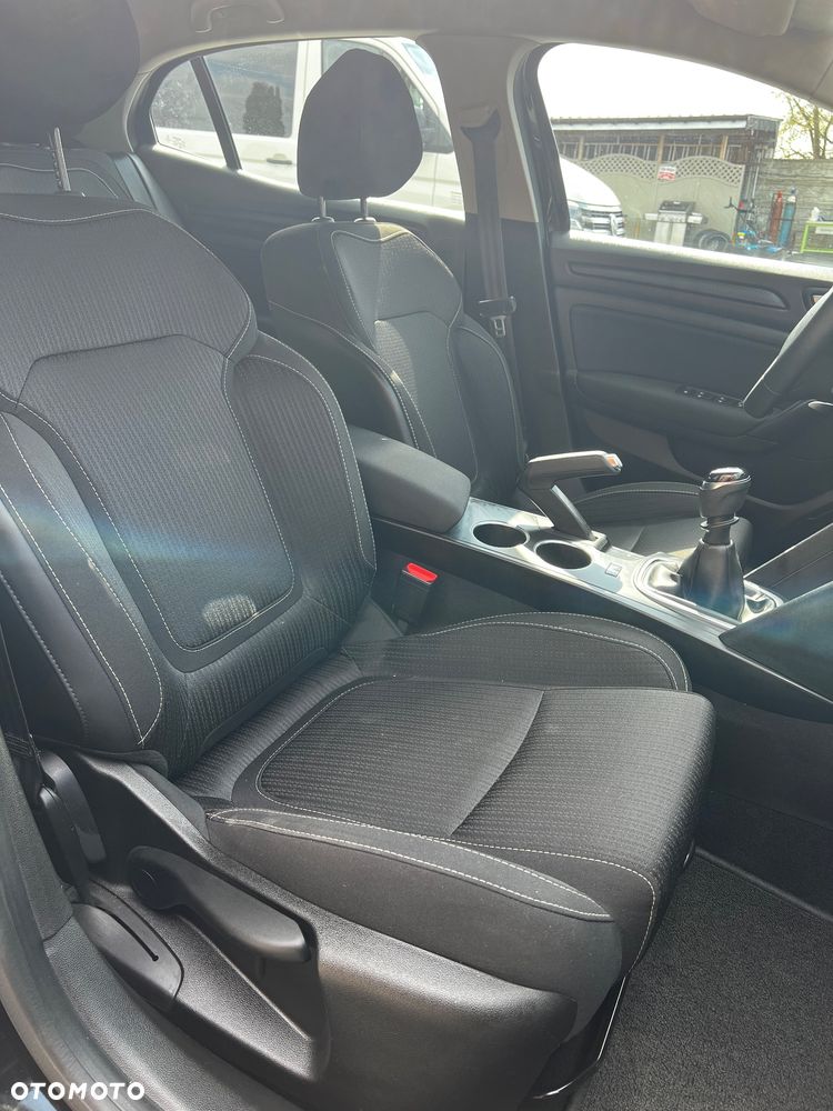 Renault Megane ENERGY TCe 100 INTENS - 24