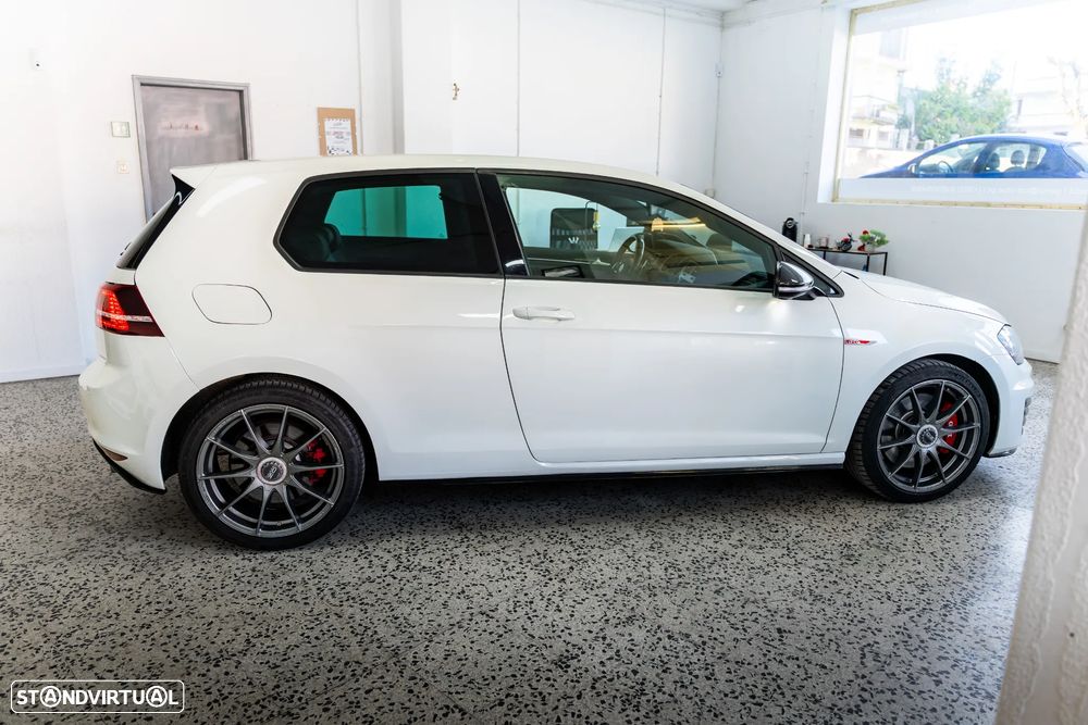 VW Golf GTI Performance BlueMotion DSG - 4