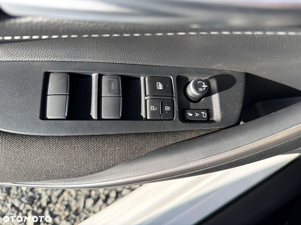 Toyota Corolla 2.0 Hybrid Comfort - 27