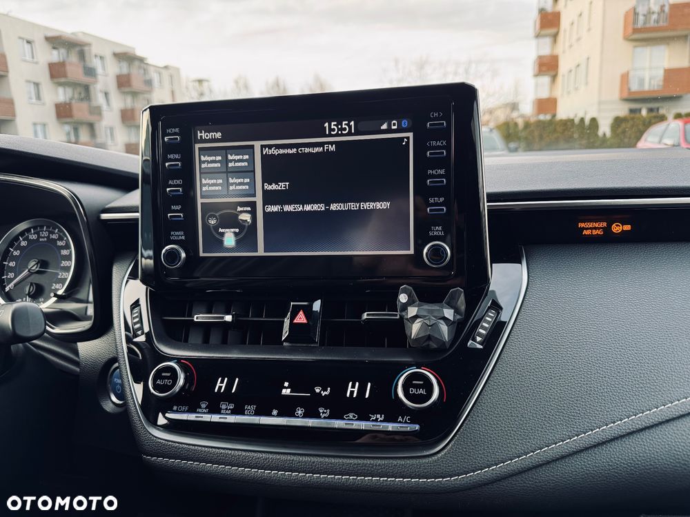 Toyota Corolla 2.0 Hybrid Executive - 23