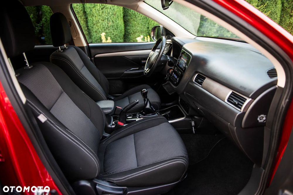 Mitsubishi Outlander 2.0 2WD Edition - 37