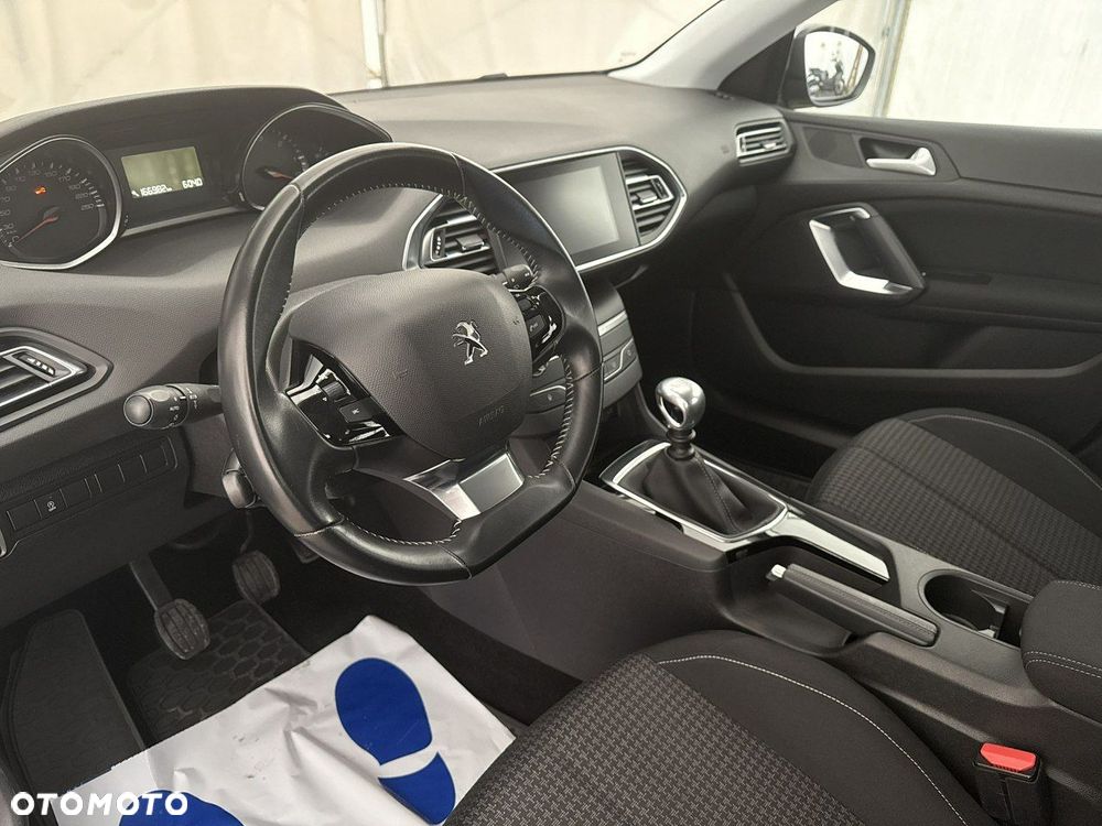 Peugeot 308 - 14