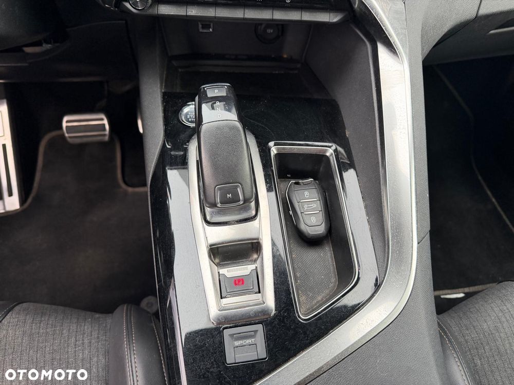 Peugeot 5008 1.6 PureTech GT Line S&S EAT8 - 9