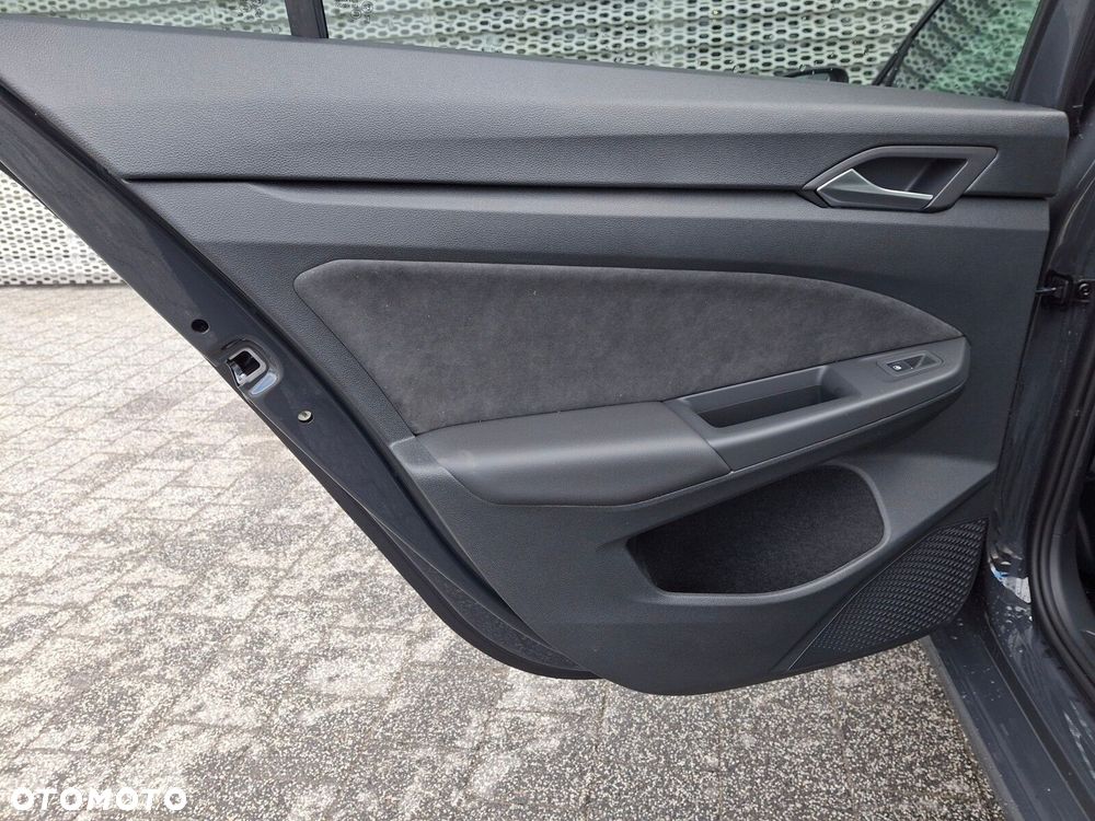 Volkswagen Golf 1.5 eTSI mHEV Style DSG - 14