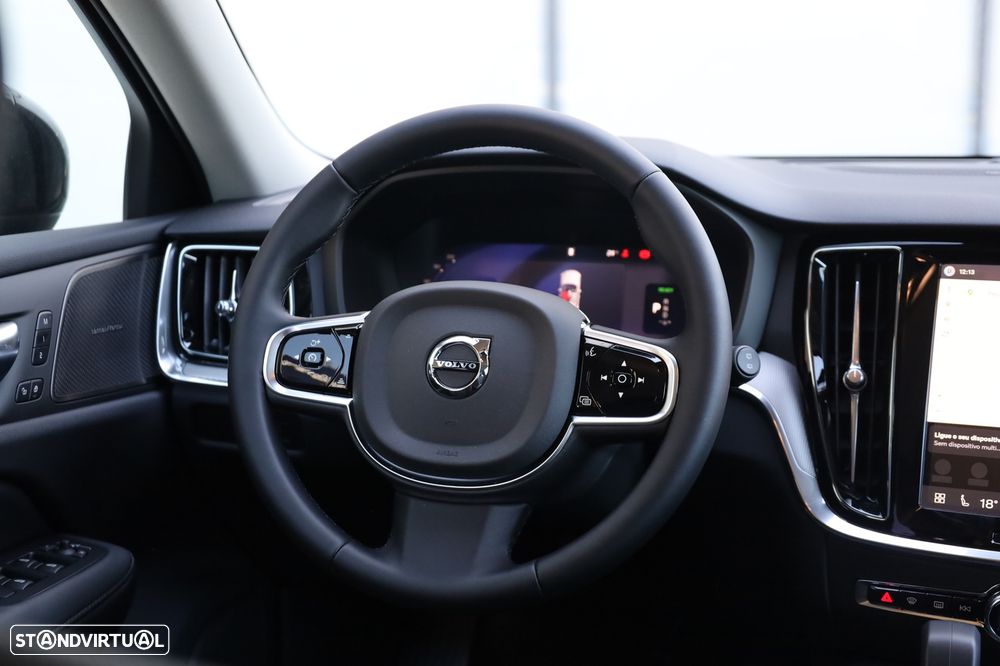 Volvo V60 2.0 T6 AWD TE Plus Dark - 18