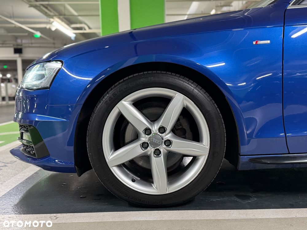 Audi A4 Avant 2.0 TDI DPF quattro S line Sportpaket - 13