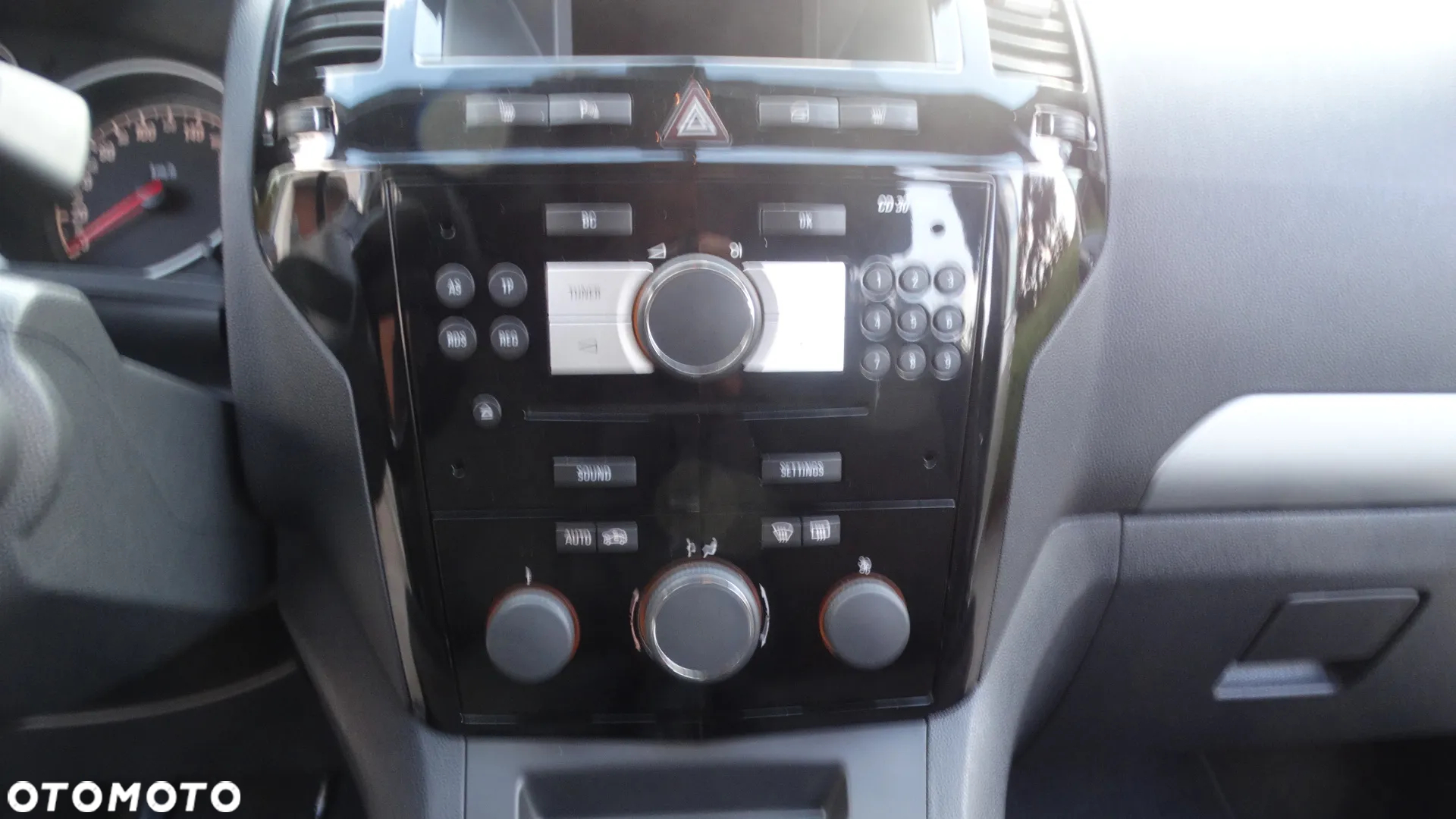 Opel Zafira 1.8 Cosmo - 20