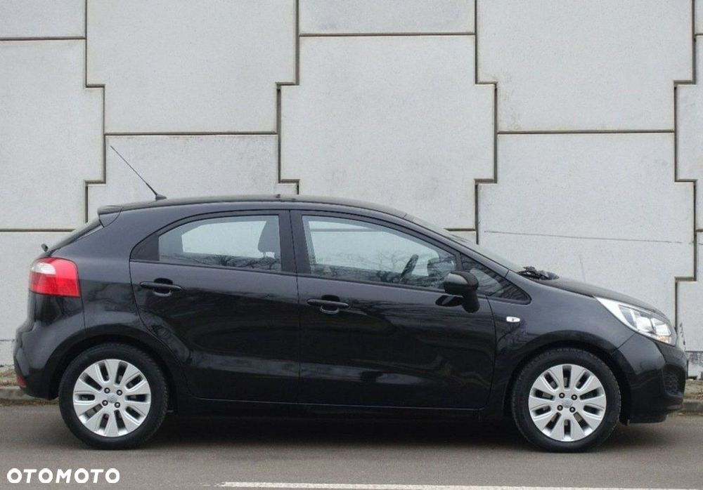 Kia Rio - 3