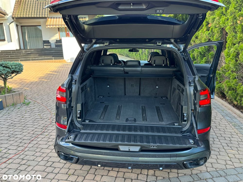 BMW X5 M M50d - 27