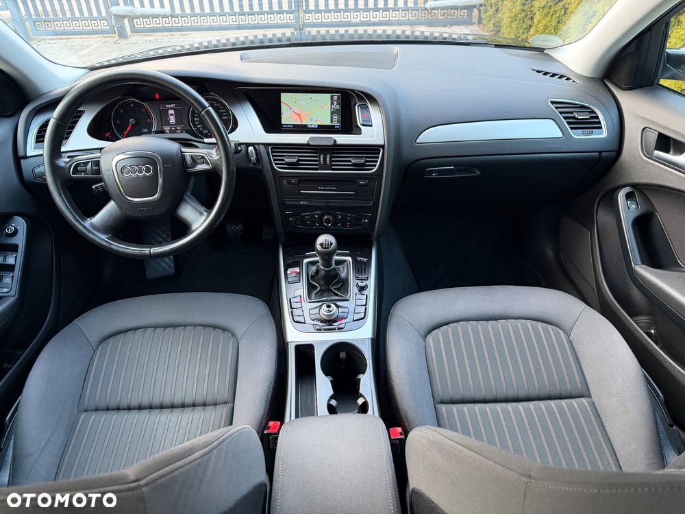 Audi A4 Avant 2.0 TDI DPF Ambiente - 17