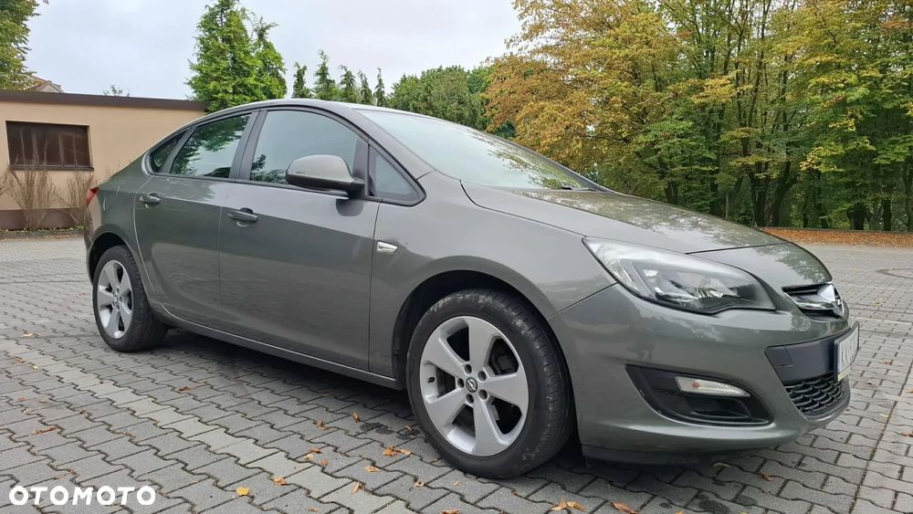Opel Astra IV 1.6 Essentia EU6 - 8
