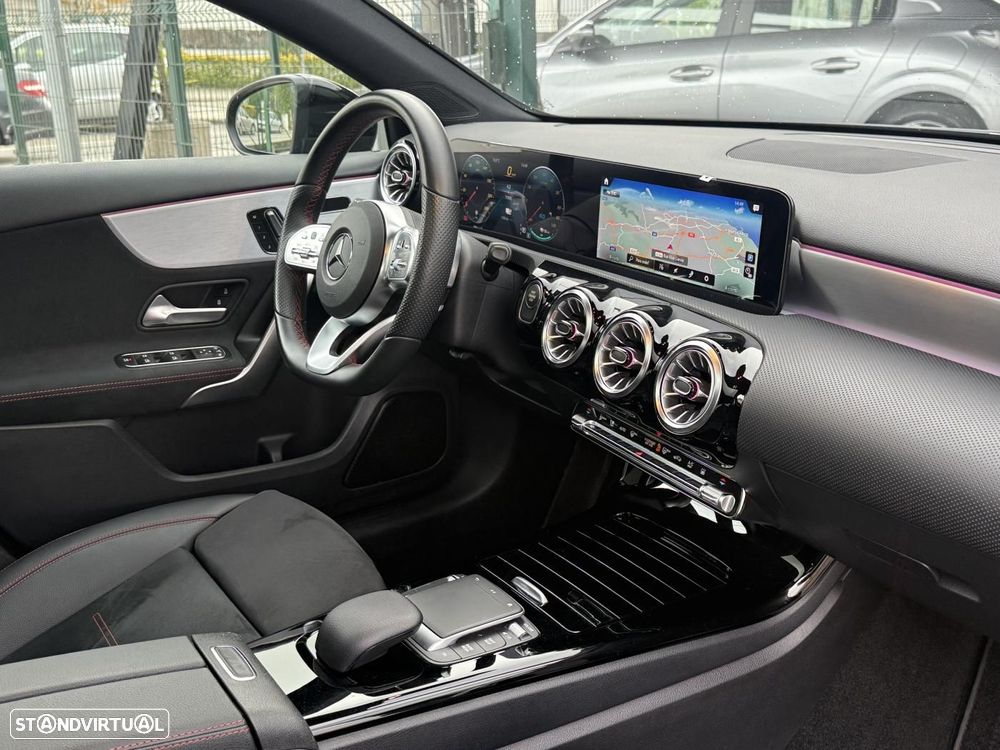 Mercedes-Benz A 250 Limousine e AMG Line - 48