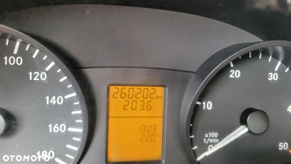 Mercedes-Benz Sprinter - 18