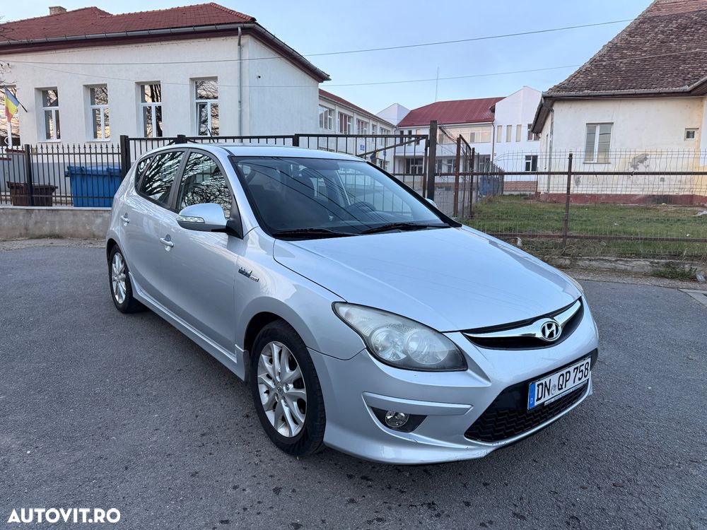 Hyundai i30 CW 1.6 CRDI GL Comfort - 10