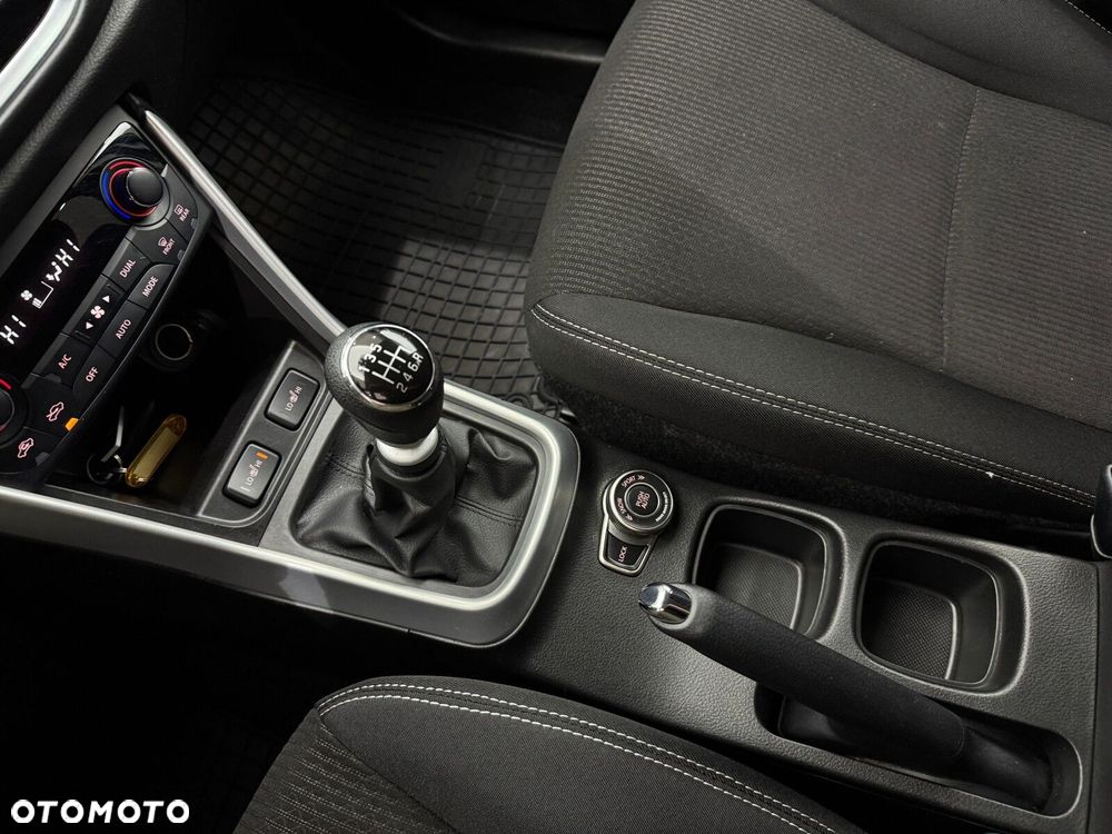 Suzuki SX4 S-Cross 1.4 T Premium 4WD - 25