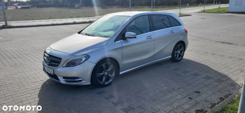 Mercedes-Benz Klasa B 180 (BlueEFFICIENCY) 7G-DCT - 9