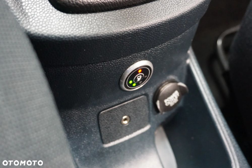 Ford Fiesta 1.4 Champions Edition - 36