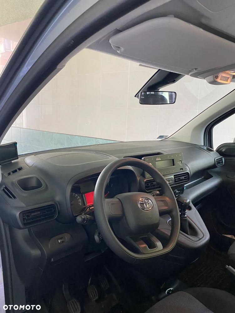 Toyota Proace City 1.5 D-4D Long 2,4t Active (bryg.) - 13