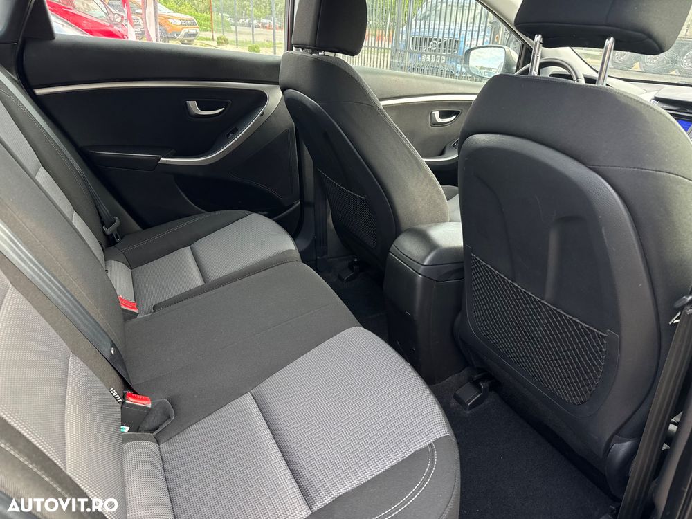 Hyundai i30 1.4 blue Classic - 12