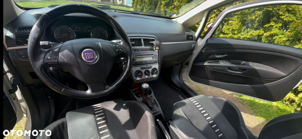 Fiat Grande Punto - 6