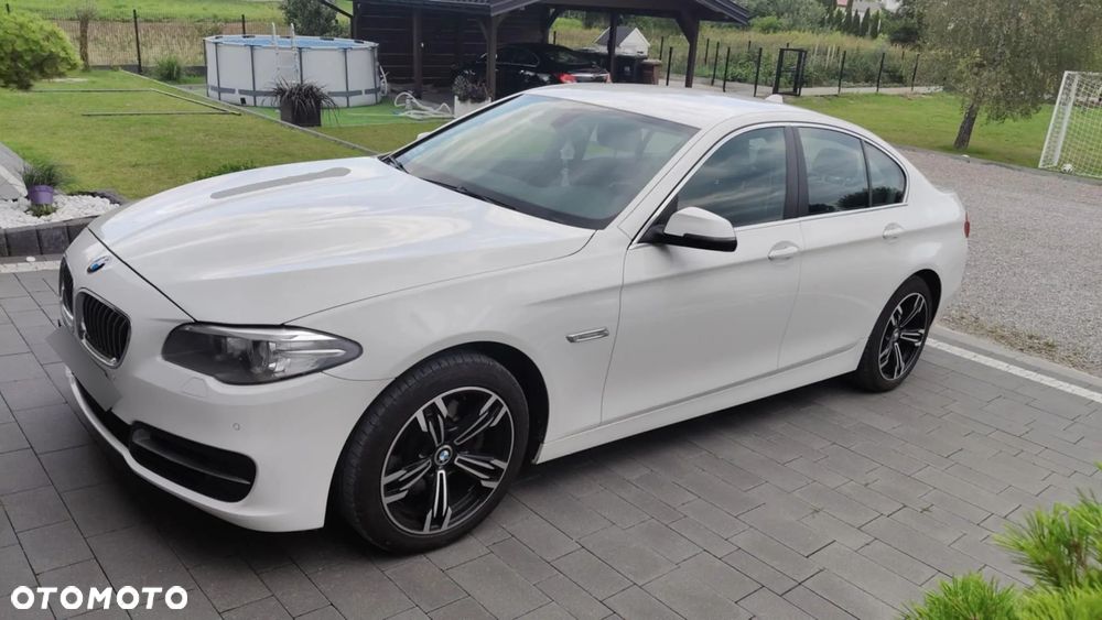 BMW Seria 5 520d xDrive - 2
