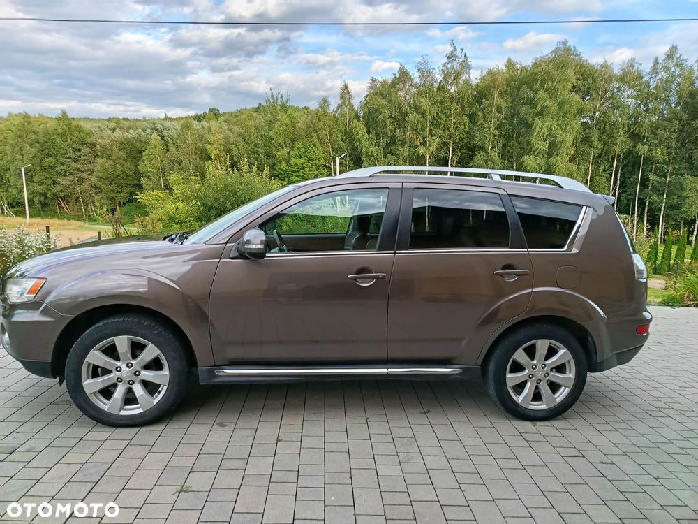 Mitsubishi Outlander 2.0 DID Intense + - 3