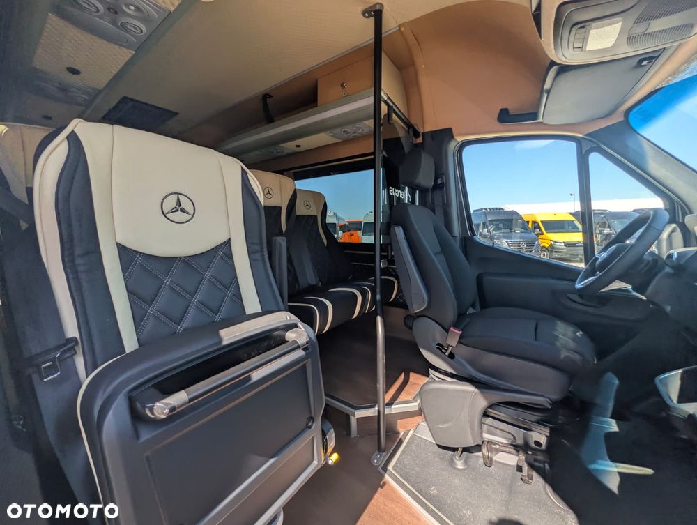 Mercedes-Benz Sprinter 519 - 18