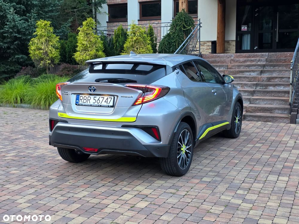 Toyota C-HR 1.8 Hybrid Neon Lime powered by JBL - 5