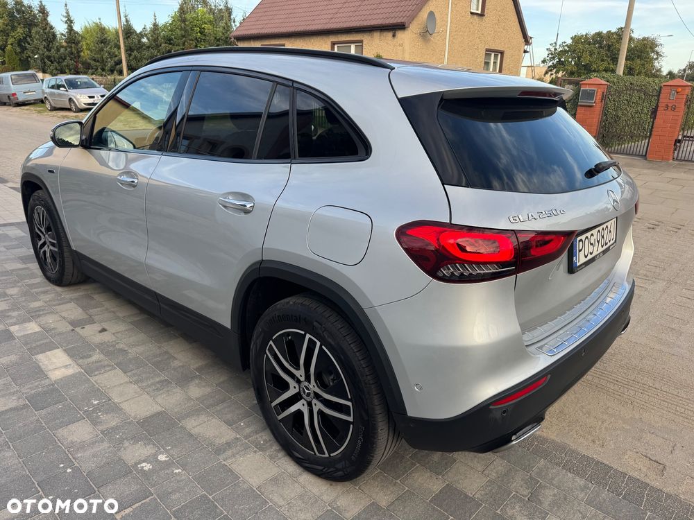 Mercedes-Benz GLA 250e AMG Line - 39