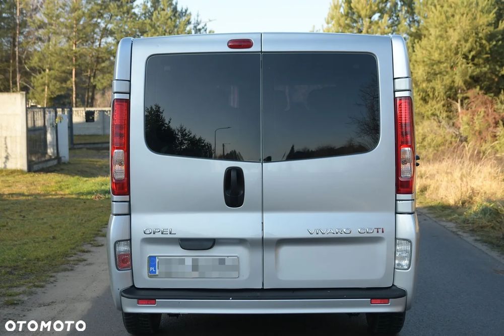 Opel Vivaro - 11
