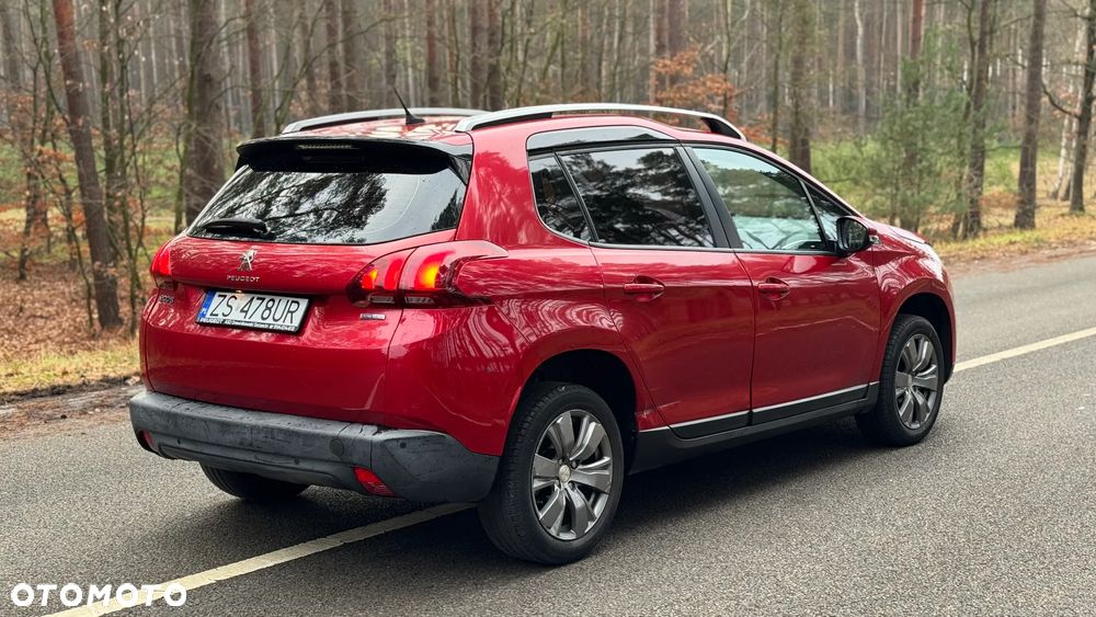 Peugeot 2008 1.2 Pure Tech Active S&S - 6