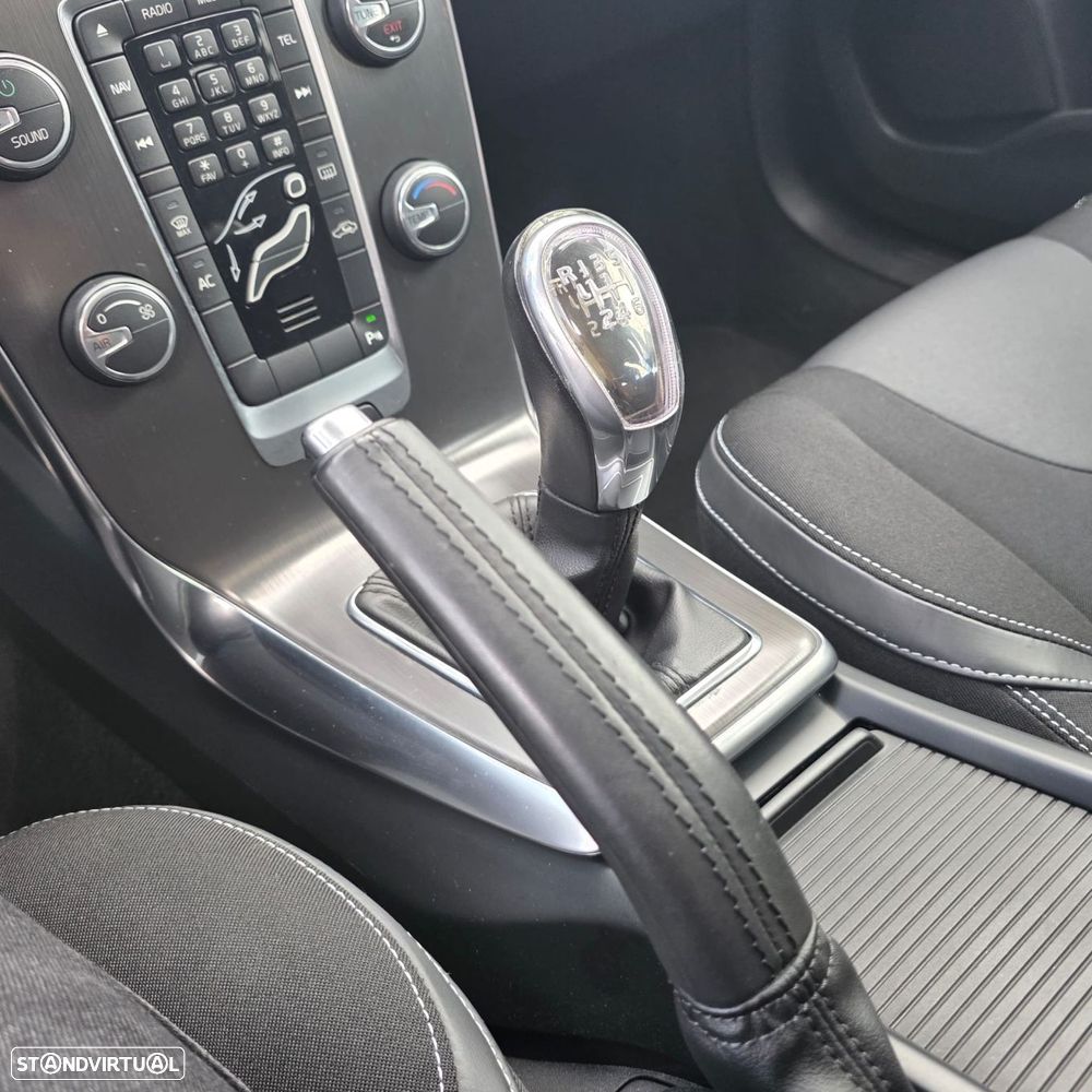Volvo V40 1.6 D2 Momentum - 28