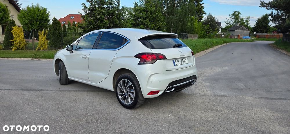 Citroën DS4 e-HDi 110 SoChic - 5