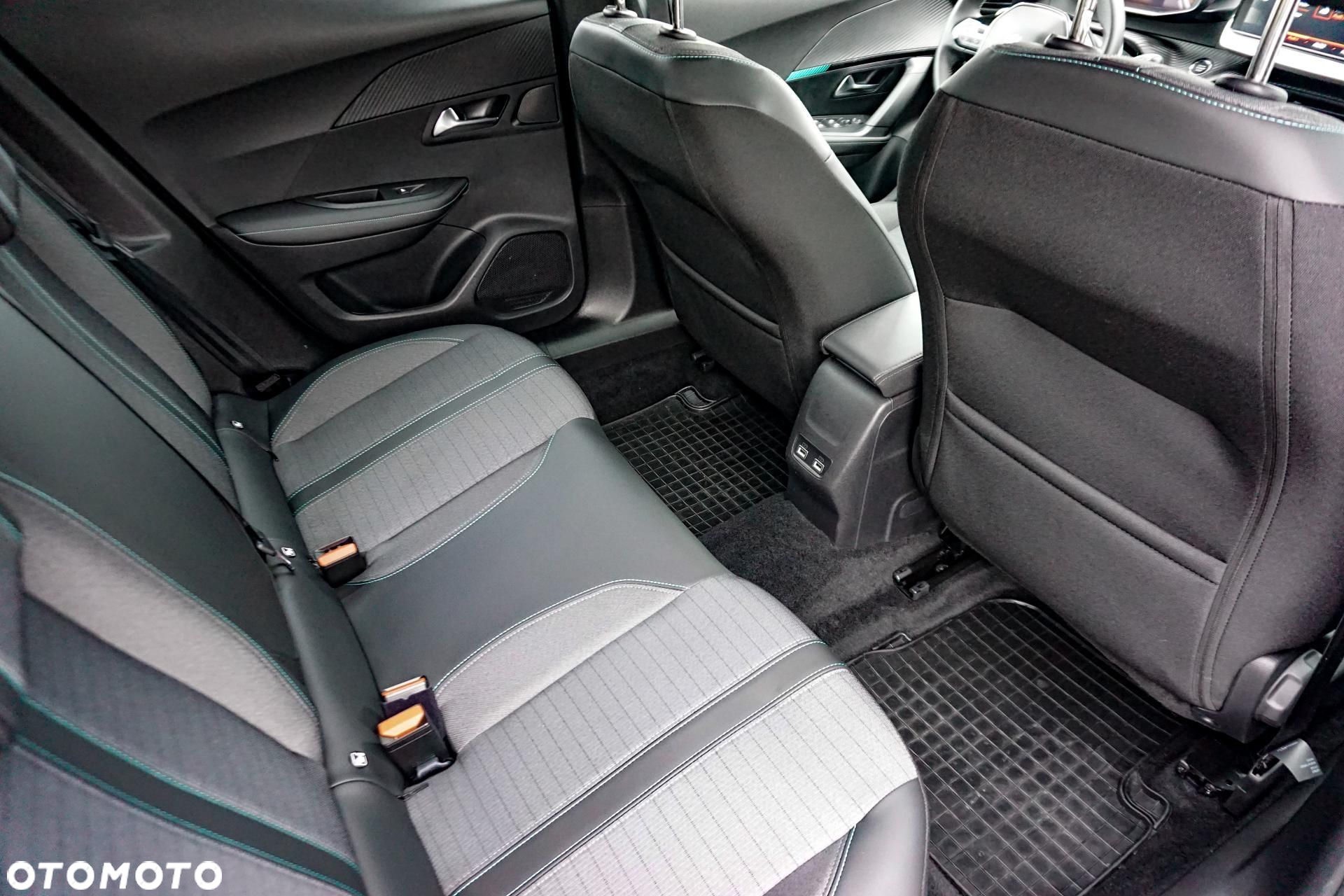 Peugeot 2008 - 13