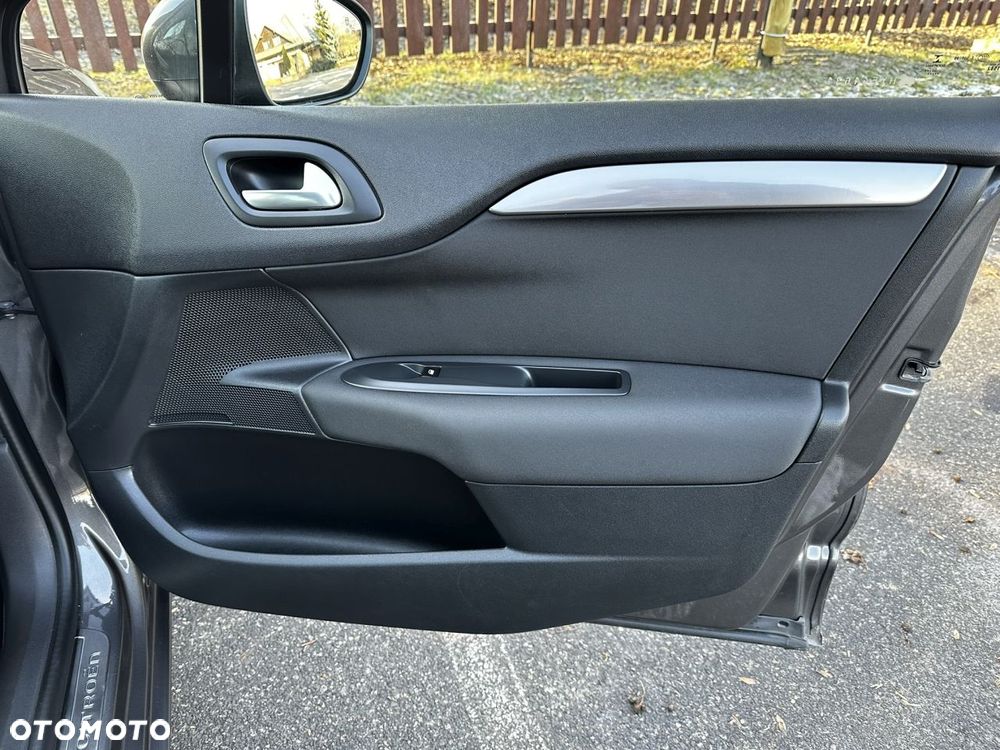 Citroën C4 BlueHDi 120 Stop&Start Shine - 18