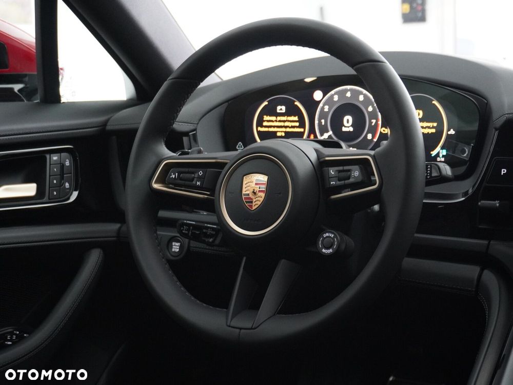 Porsche Panamera 4 - 35